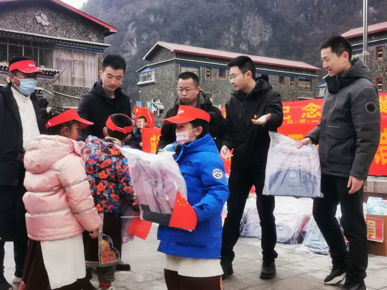 心系邊疆建設(shè) 情暖高原學子